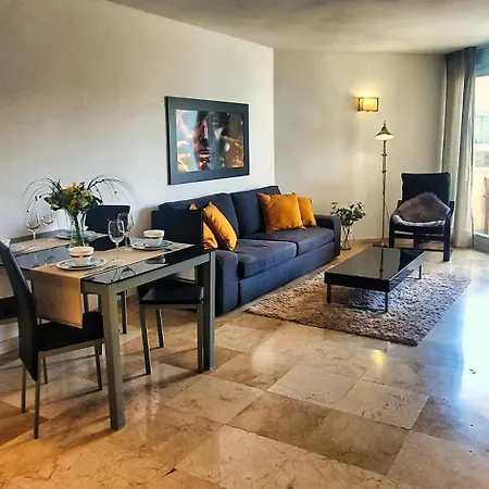 公寓 2000. Spacious On The Promenade.