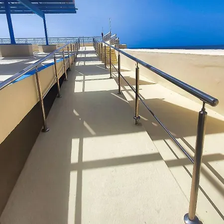 2000. Spacious On The Promenade. 公寓 *